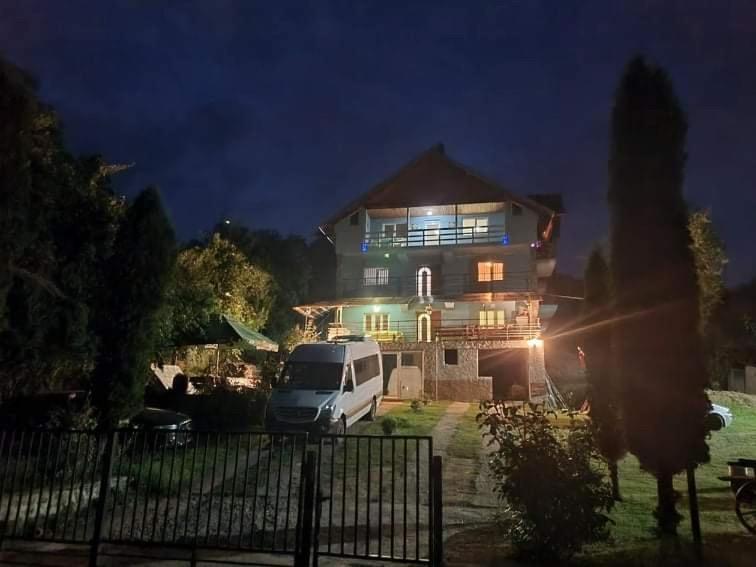 شقة Casa Pelerinului Capatineni-Paminteni المظهر الخارجي الصورة